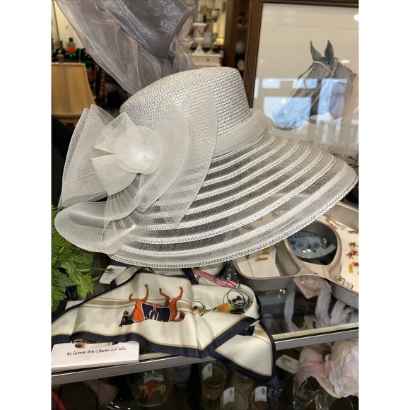Fine Millinery By‎ August Women\'s Derby Church Hat Gray Silver Wide Band Sparkle main image 4